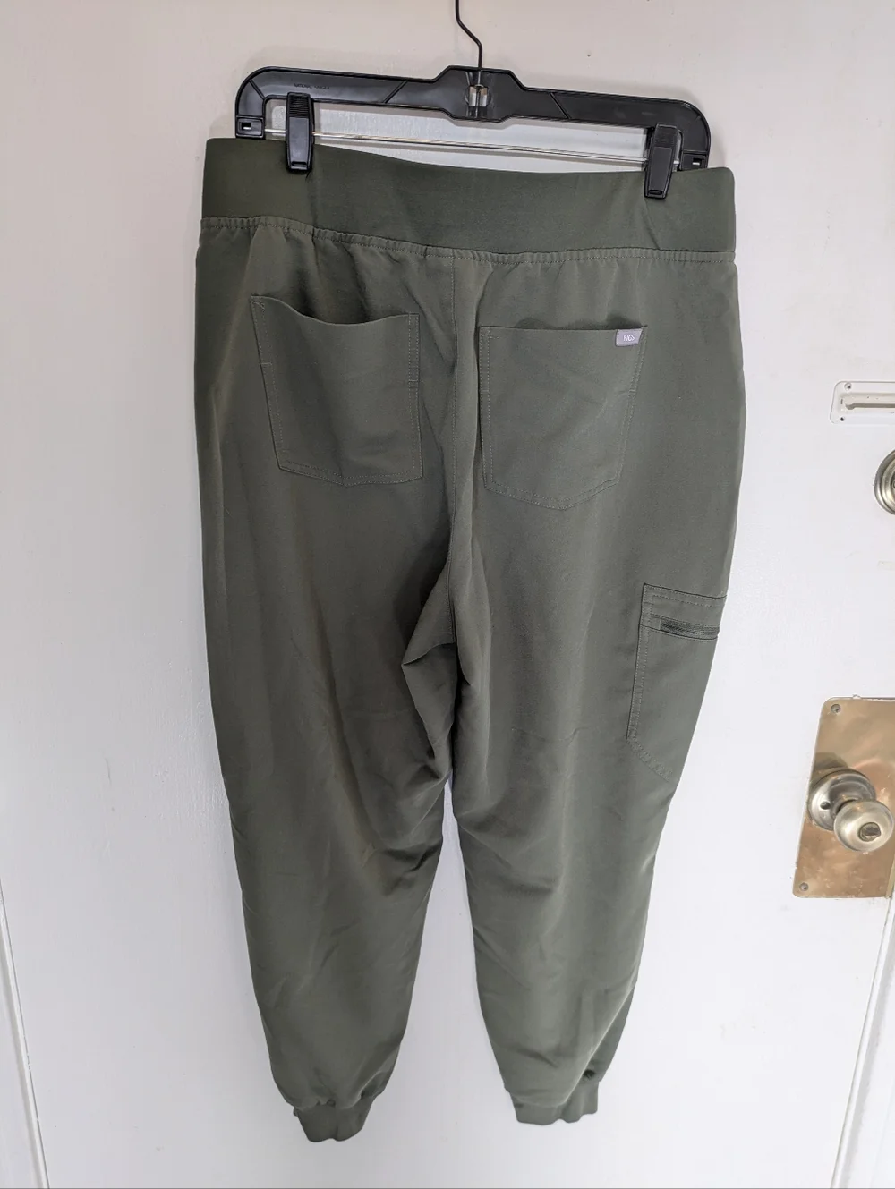 FIGS Zamora Jogger Scrub Pants Olive Green Scrub Pants Size XL - Picture 11 of 13